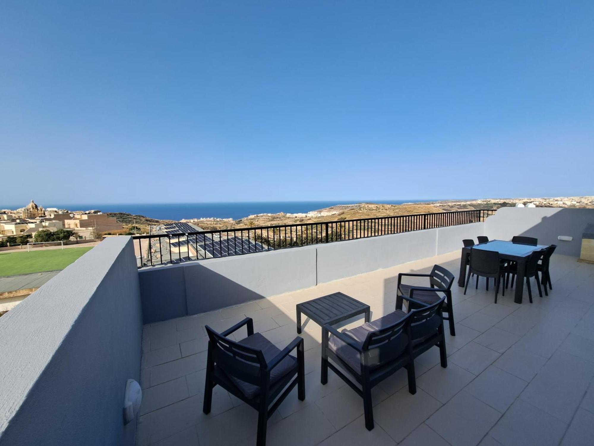 Ferienwohnung Sea View Penthouse Zebbug  Exterior foto